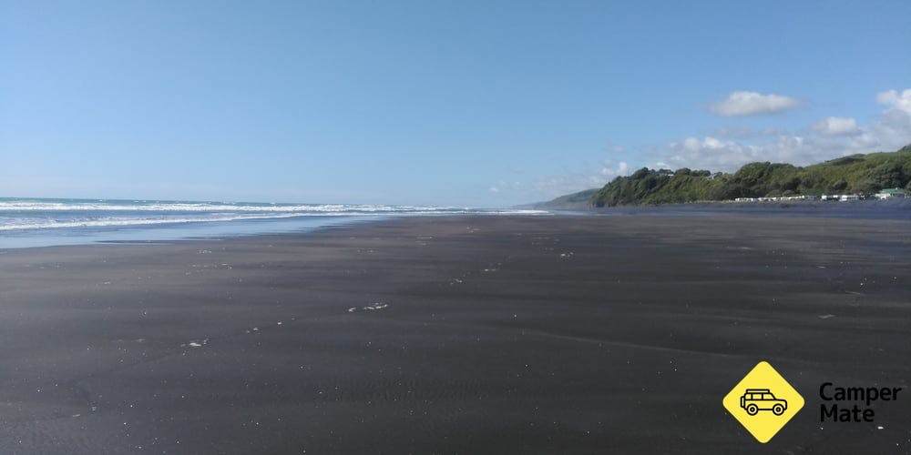 Mokau Black Sand Beach